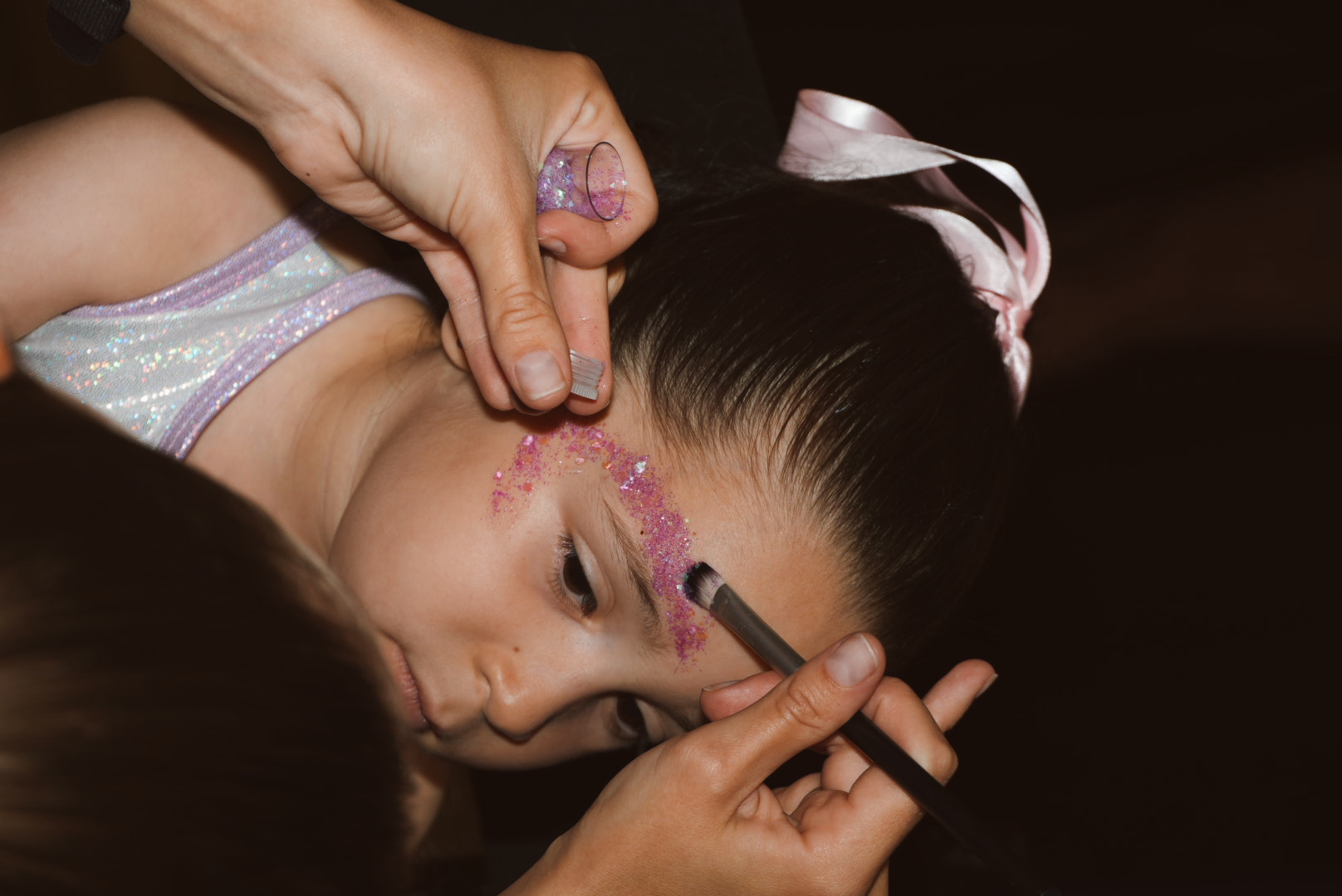 Oh My Eve – glitter on child